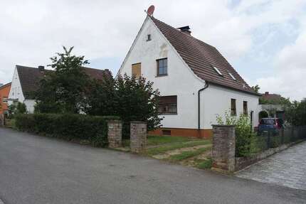 Haus zum Kaufen in Wonfurt 265.000 € 177 m² 11 zimmer
