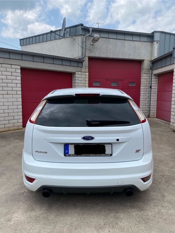 Ford Focus 115.000 km 11.999 € Trier 54294