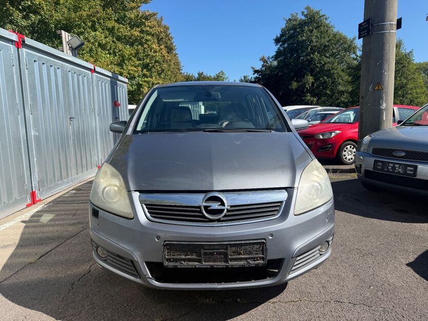 Opel Zafira 330.000 km 999 € Merzig 66663