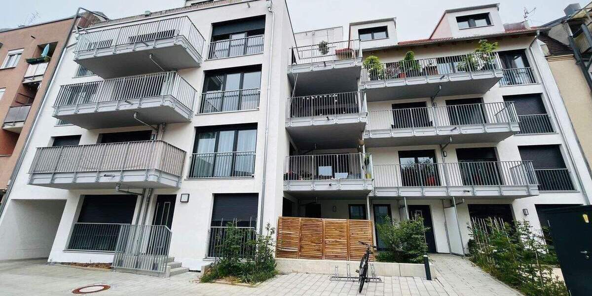 Moderne 2-Zimmer-Dachgeschoss-Wohnung mit Dachterrasse und EBK! 2 zimmer