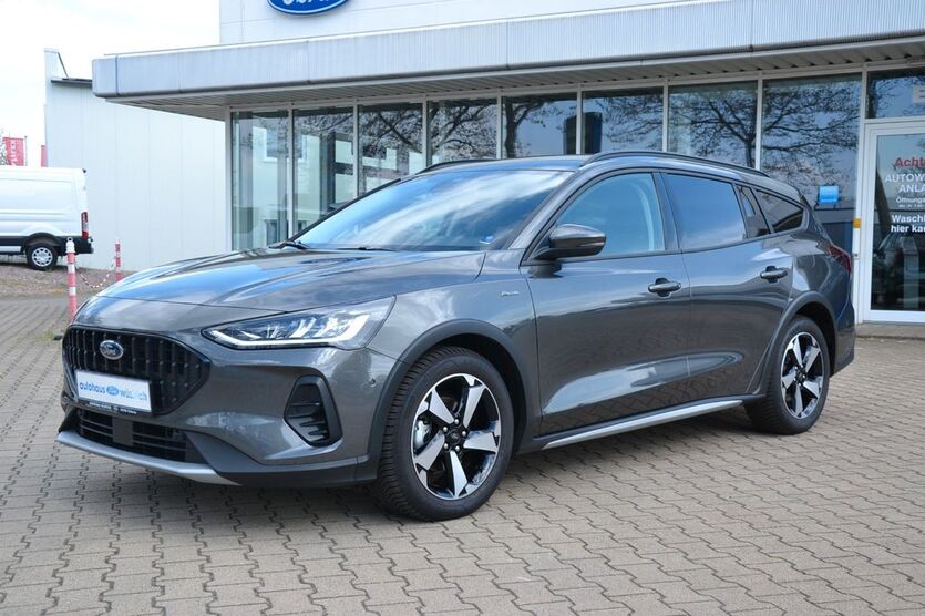 Ford Focus 15.300 km 26.770 € Döbeln 04720