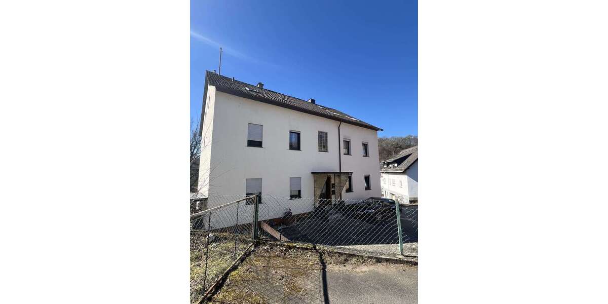 Haus zum Kaufen in Weilburg - Ahausen 178.000 € 184 m² 5 zimmer