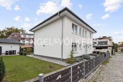 Platz für die ganze Familie - moderner Neubau mit Doppelgarage und Remise 6 zimmer