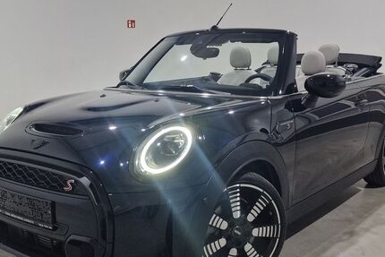 Mini Cooper S Cabrio 4.400 km 29.999 &euro; Mönchengladbach 41061