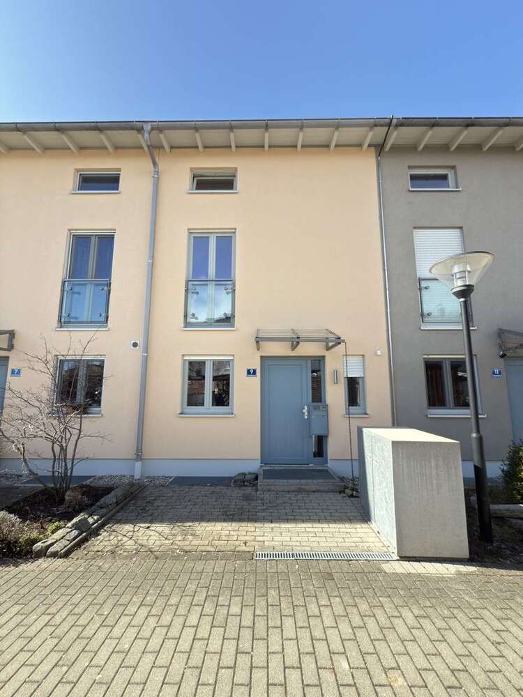 Haus zum Kaufen in Poing 940.000 € 120.2 m²