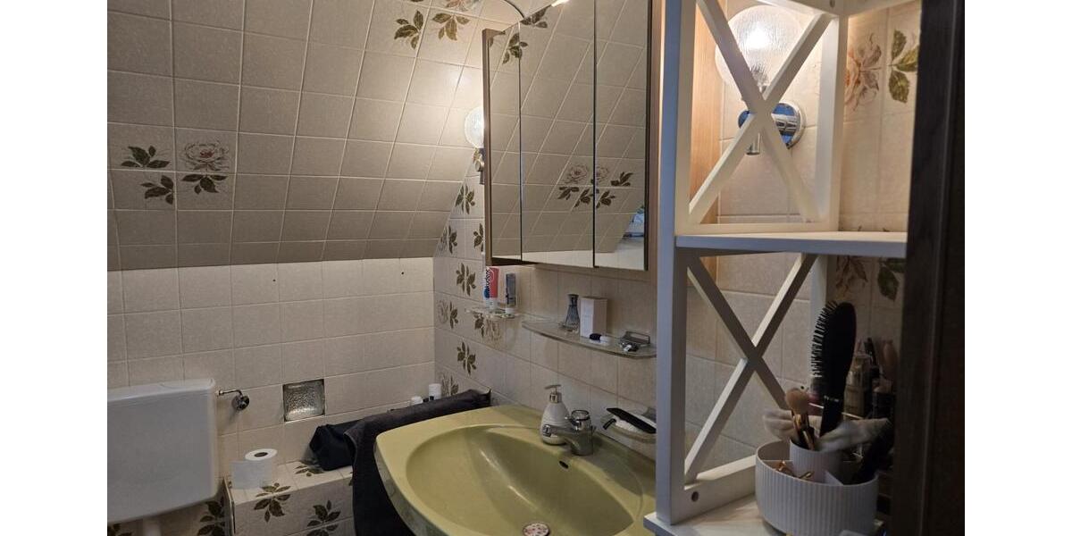 Etagenwohnung Bad Honnef - 3 Zimmer, 92 m&sup2;, 990&euro; | Angebot:26399101