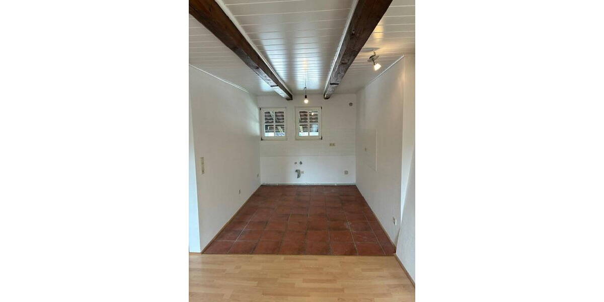 Etagenwohnung Seesen Kirchberg - 3 Zimmer, 129 m&sup2;, 895&euro; | Angebot:26344022