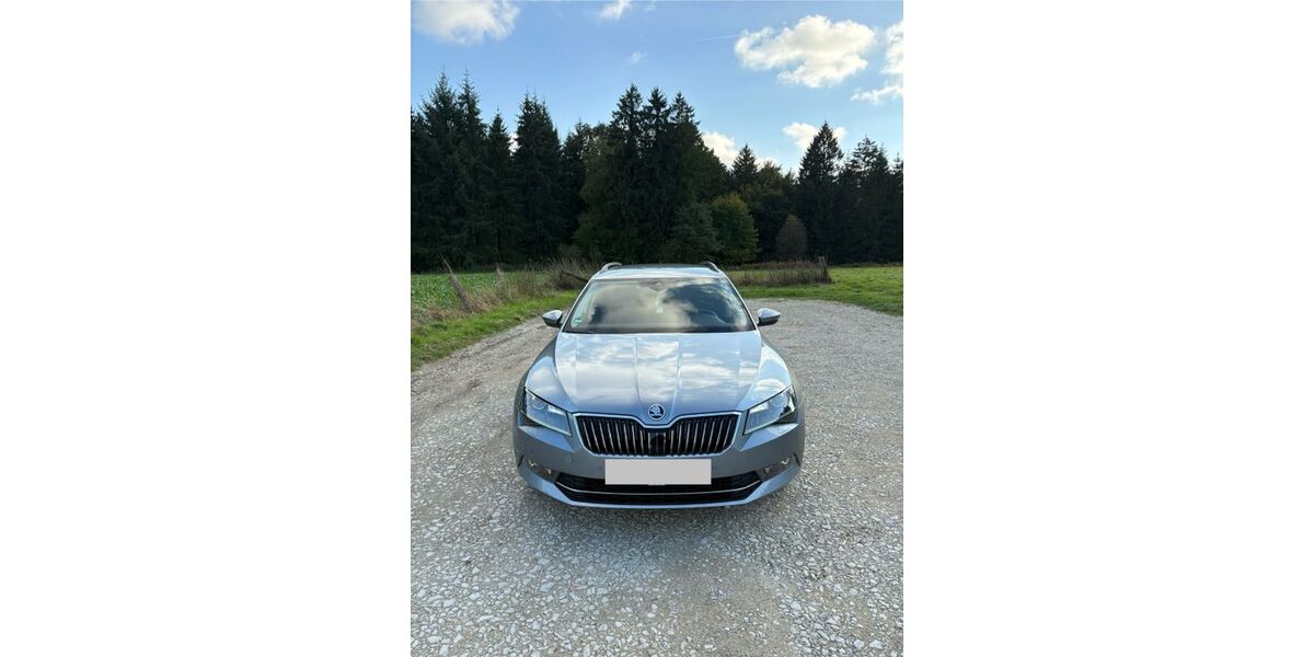 Skoda Superb 214.000 km 11.700 &euro; Hilter 49176
