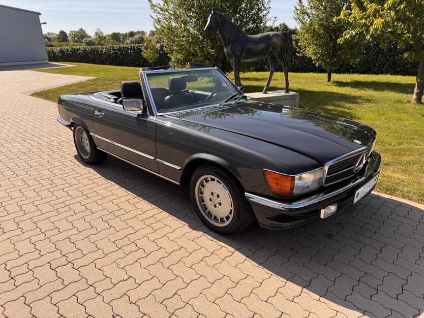 Mercedes-Benz SL 300 144.700 km 45.000 € Blender 27337