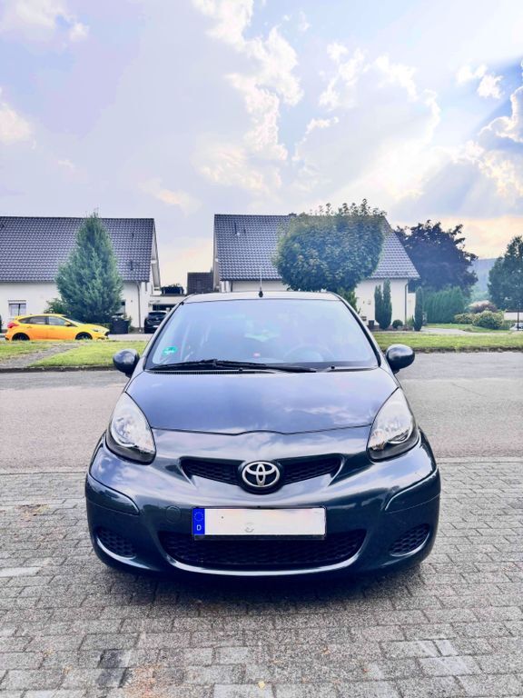 Aygo (X)