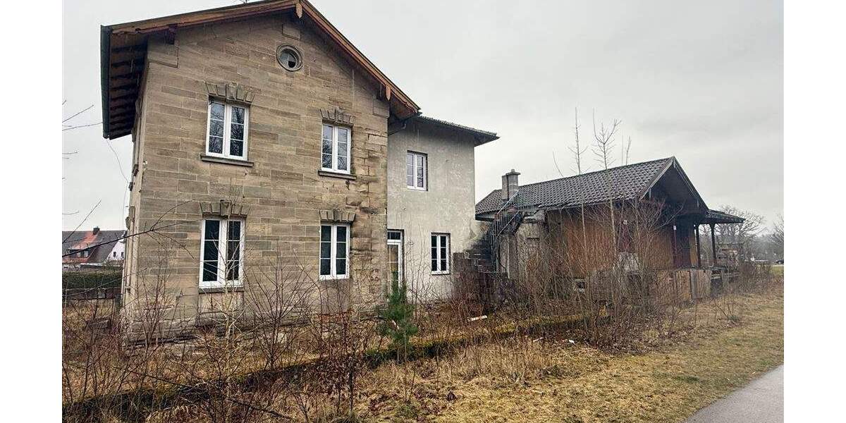 Viel Platz für Kreativität - ehemaliger Bahnhof bei Hilpoltstein 7 zimmer