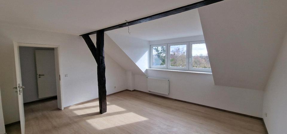 Dachgeschoßwohnung Teltow - 3 Zimmer, 95 m&sup2;, 1.195&euro; | Angebot:25649658