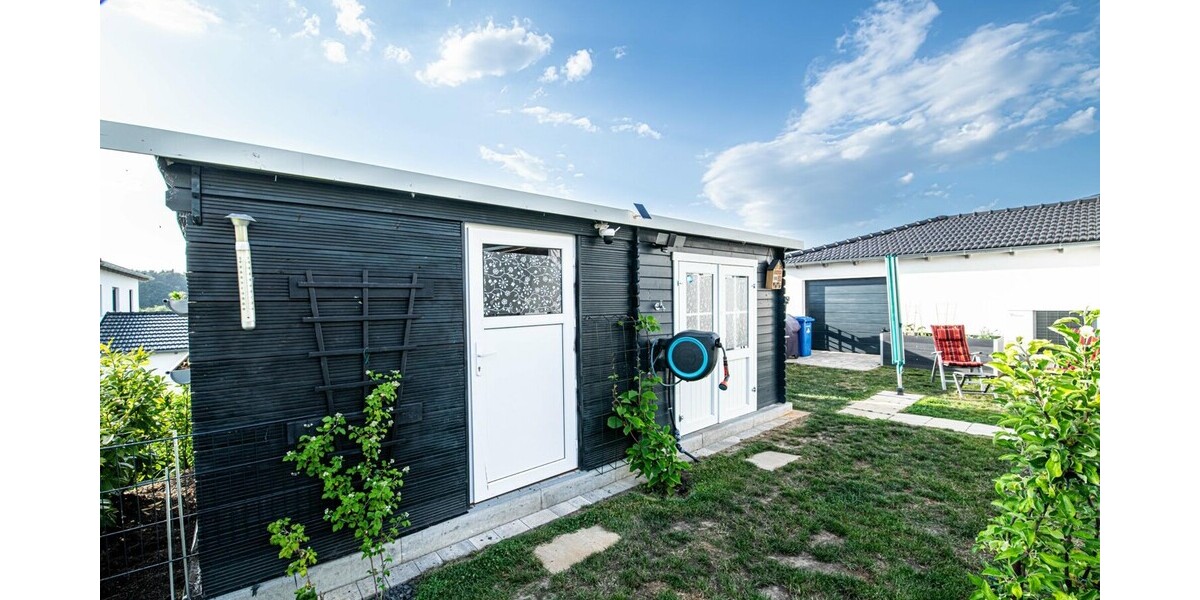 Neuwertiges Einfamilienhaus mit Kamin, PV-Anlage und Energieeffizienz A+ - Einfamilienhaus Cham / Vilzing Vilzing | Angebot:26786340