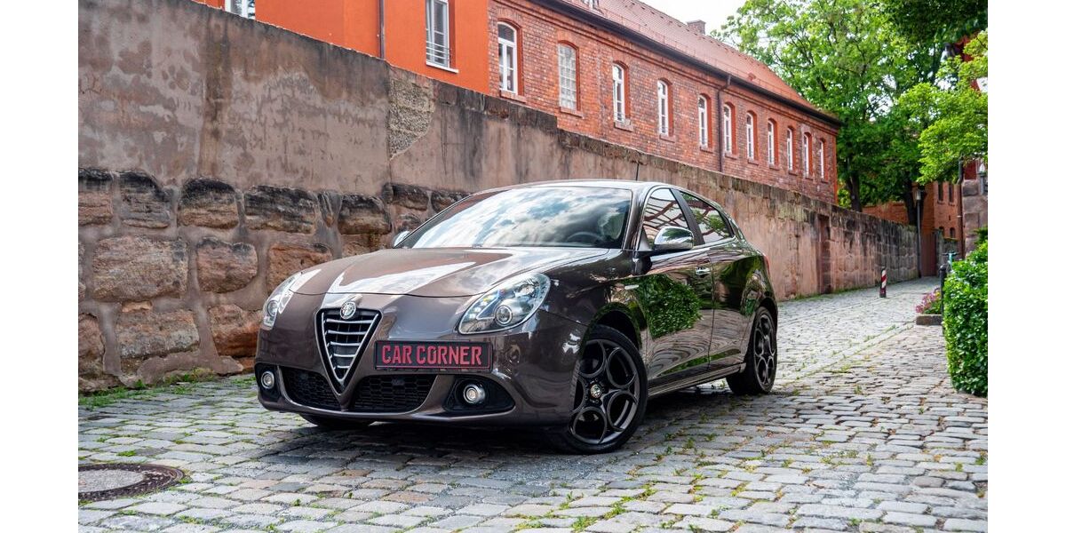 Alfa Romeo Giulietta 250.000 km 5.350 &euro; Haag 91126