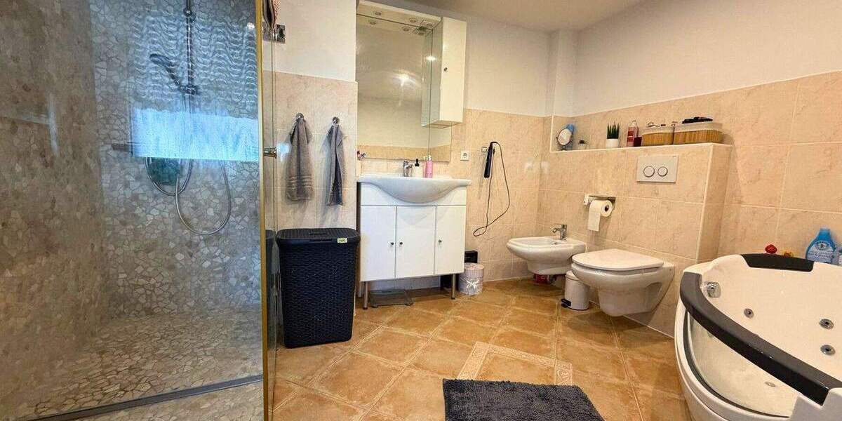 Einfamilienhaus Krefeld Fischeln - 5 Zimmer, 147 m&sup2;, 590.000&euro; | Angebot:25601435