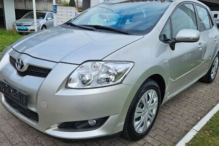 Toyota Auris 56.566 km 4.900 &euro; München OT Trudering-Riem 81825