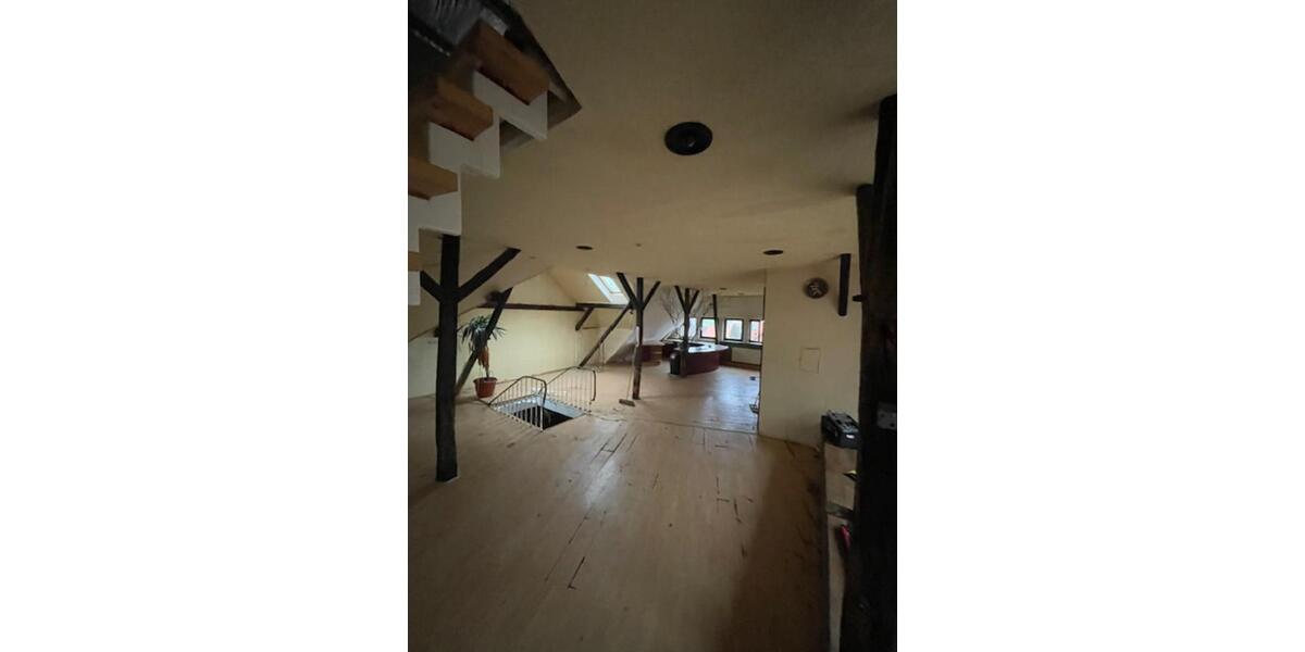 Einfamilienhaus Bad Arolsen - 6 Zimmer, 350 m&sup2;, 195.000&euro; | Angebot:24253552