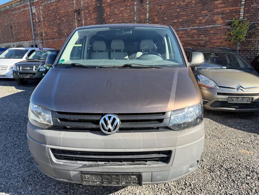 VW T5 Transporter 370.000 km 7.999 € Halle 06132