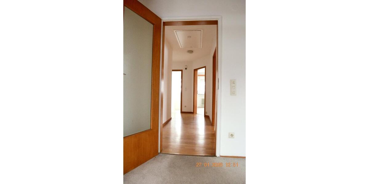 Dachgeschoßwohnung Marburg Marbach - 3 Zimmer, 76 m&sup2;, 876&euro; | Angebot:26295555