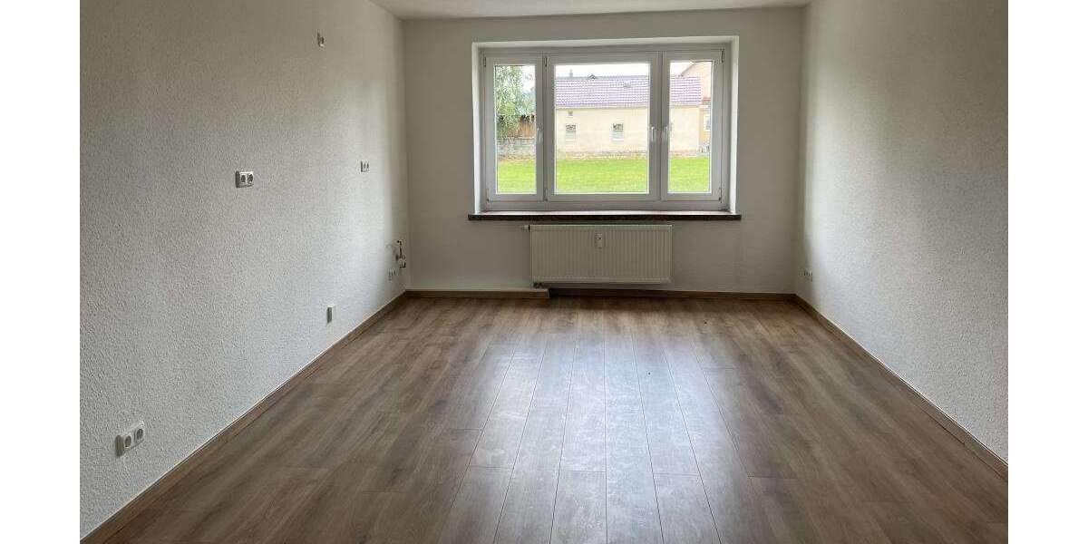 Etagenwohnung Bretnig-Hauswalde Hauswalde - 2 Zimmer, 43 m&sup2;, 280&euro; | Angebot:27148027