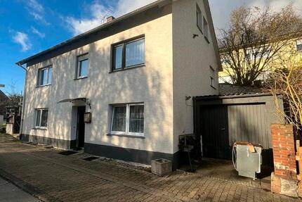 Haus Willebadessen - 7 Zimmer, 174 m&sup2;, 110.000&euro; | Angebot:26698052