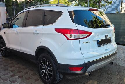 Ford Kuga 155.000 km 7.950 &euro; Engen 78234
