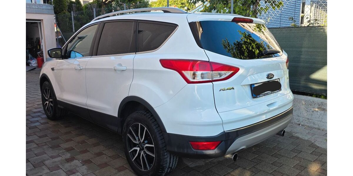Ford Kuga 155.000 km 7.950 &euro; Engen 78234