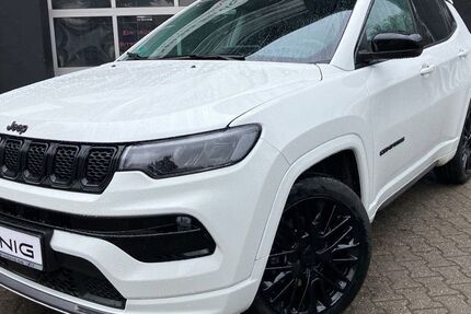 Jeep Compass 24.869 km 27.490 &euro; Berlin 13509