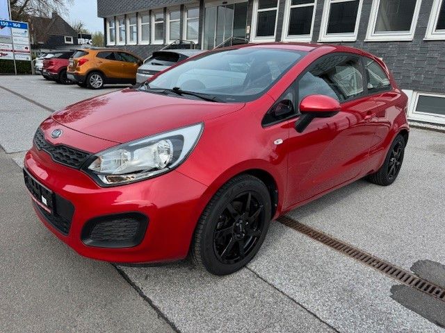 Kia Rio 25.000 km 7.800 &euro; Remscheid 42899