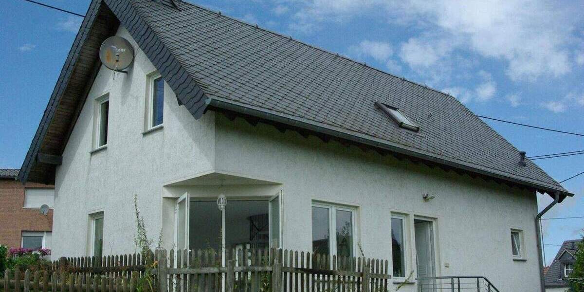 Einfamilienhaus Mehren - 5 Zimmer, 107 m&sup2;, 220.000&euro; | Angebot:25691993