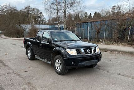Nissan Navara 229.145 km 3.800 &euro; HAMBURG 22113