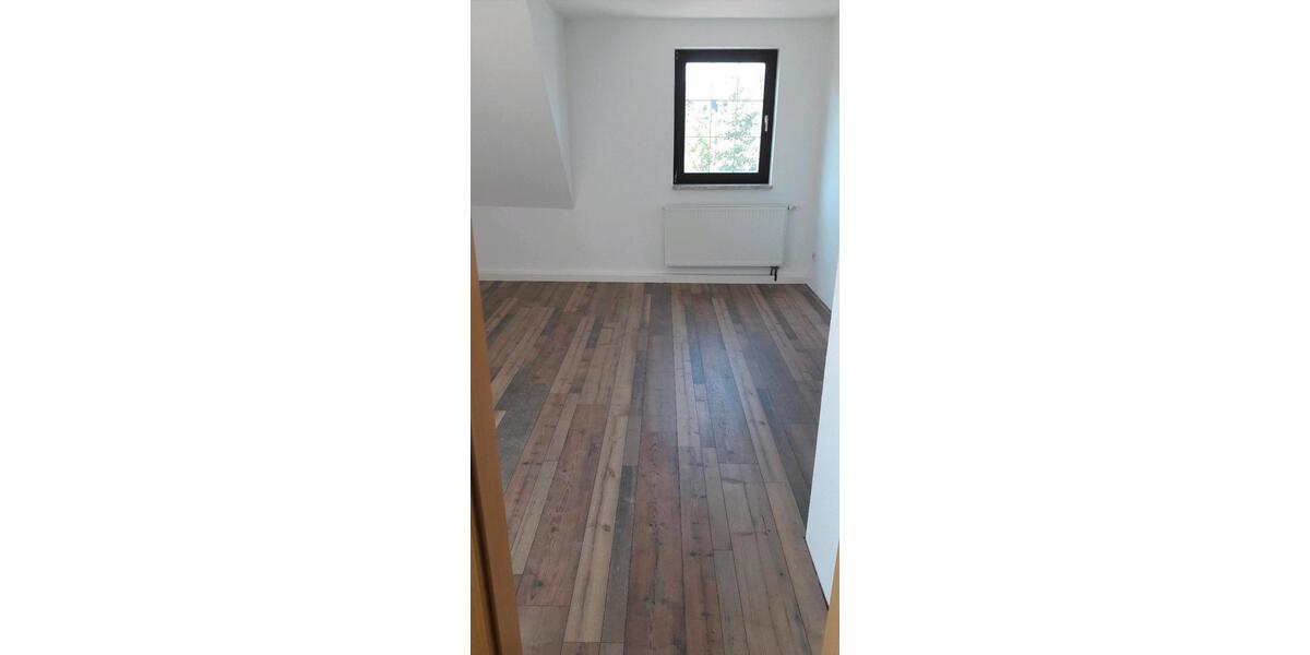 Mehrfamilienhaus, Wohnhaus Burgstädt - 12 Zimmer, 252 m&sup2;, 271.500&euro; | Angebot:25164914