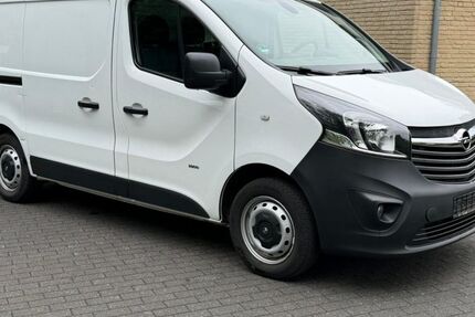 Opel Vivaro 64.000 km 12.499 &euro; Paderborn 33100