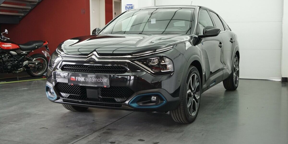 Citroen C4 e- 136 Shine 50 KWh LED CARPLAY 43.800 km 17.320 &euro; Lich 35423