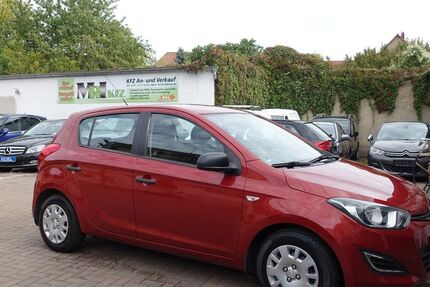 Hyundai i20 102.250 km 4.350 &euro; Halle / Saale 06116