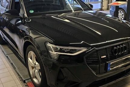 Audi e-tron 47.182 km 39.900 &euro; Ettlingen 76275