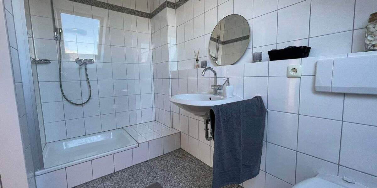 Etagenwohnung Alsdorf - 4 Zimmer, 123 m&sup2;, 299.000&euro; | Angebot:24035306