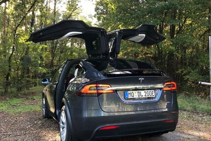 Tesla Model X 71.347 km 43.100 &euro; Moers 47443