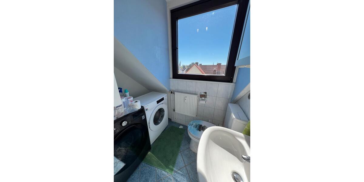 Dachgeschoßwohnung Braunschweig Lehndorf-Watenbüttel - 4 Zimmer, 139 m&sup2;, 1.050&euro; | Angebot:26296847