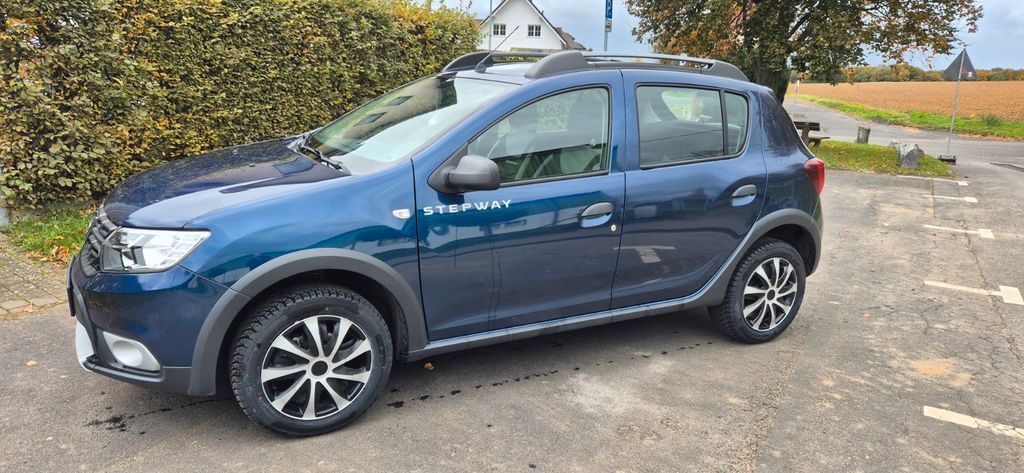Dacia Sandero 72.000 km 8.899 € Erpel 53579