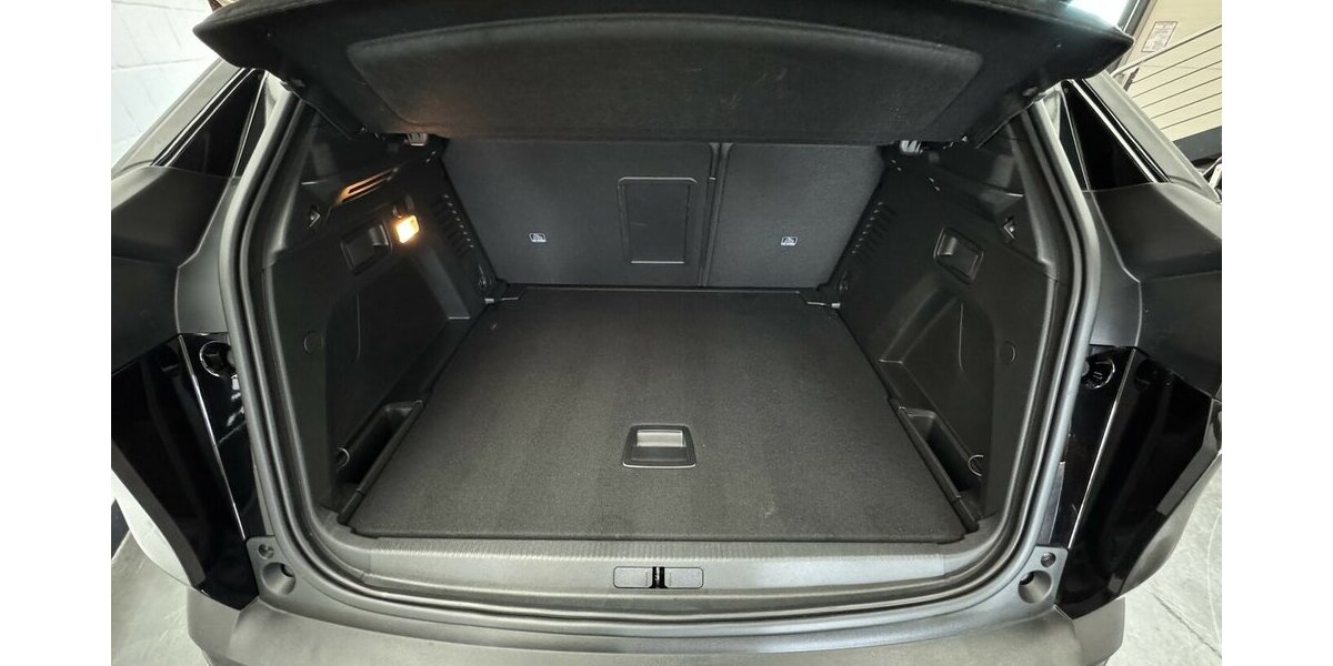 Peugeot 3008 Blue HDi 130 GT 1.Hand Black Edition 9.990 km 25.320 &euro; Lich 35423