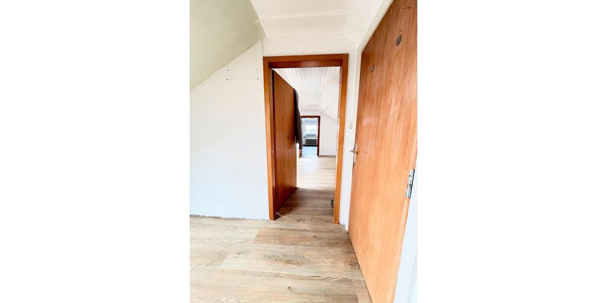 Dachgeschoßwohnung Niebüll - 3 Zimmer, 45 m&sup2;, 600&euro; | Angebot:26414301