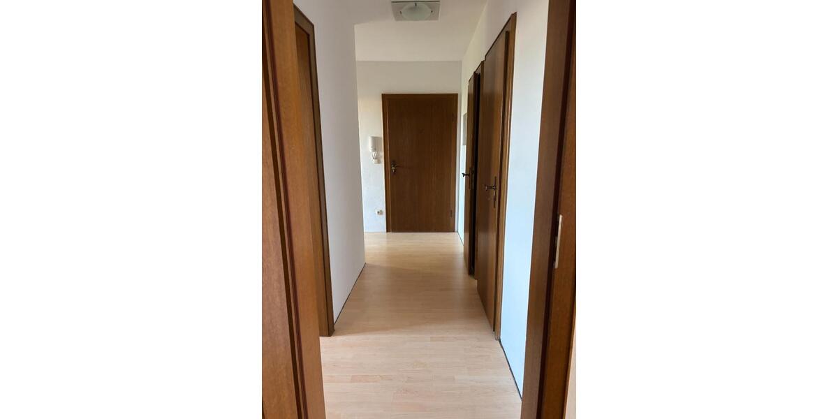 Etagenwohnung Neuötting - 3 Zimmer, 83 m&sup2;, 913&euro; | Angebot:26475315