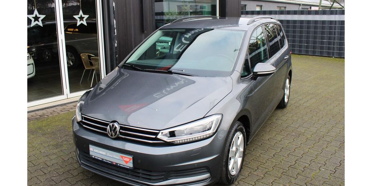 VW Touran 146.940 km 14.490 &euro; Paderborn 33104