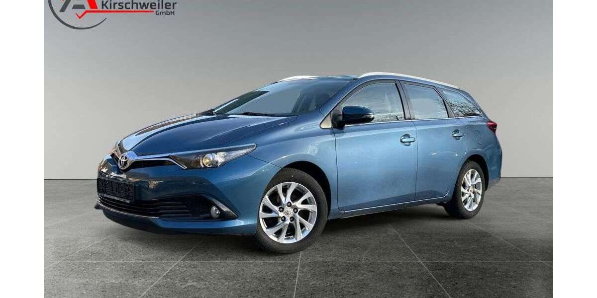 Toyota Auris 154.614 km 9.990 &euro; Kirschweiler 55743