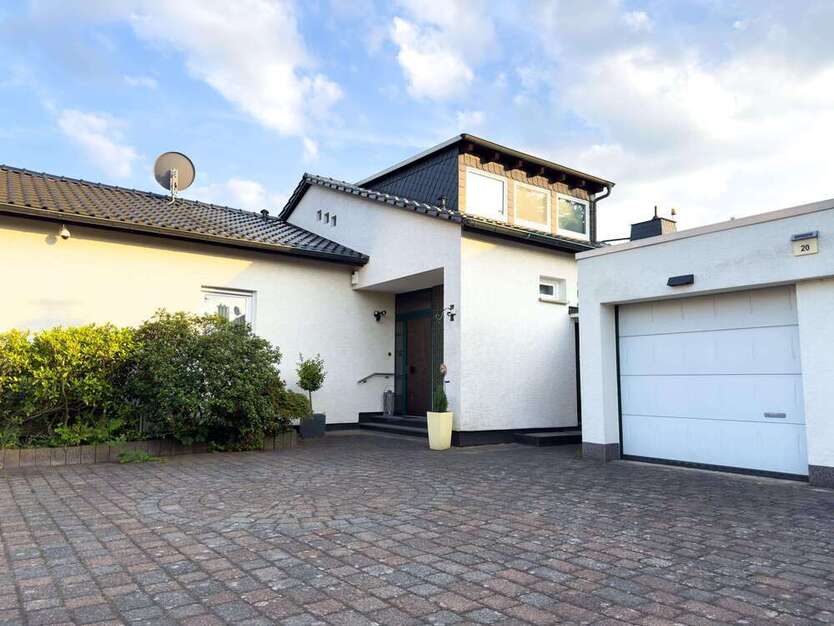 Haus zum Kaufen in Witten 740.000 € 290 m²