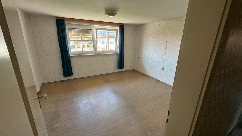 Mehrfamilienhaus, Wohnhaus Dietmannsried - 8 Zimmer, 180 m&sup2;, 315.000&euro; | Angebot:26964747