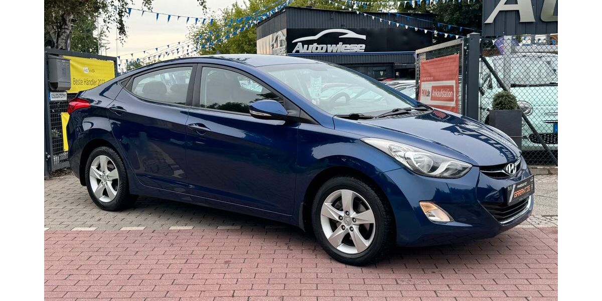 Hyundai Elantra 91.643 km 7.990 &euro; BERLIN 13127