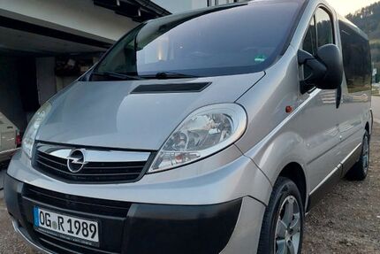 Opel Vivaro 274.000 km 8.499 &euro; GENGENBACH 77723
