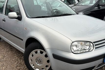 VW Golf 77.295 km 3.990 &euro; Berlin 13089